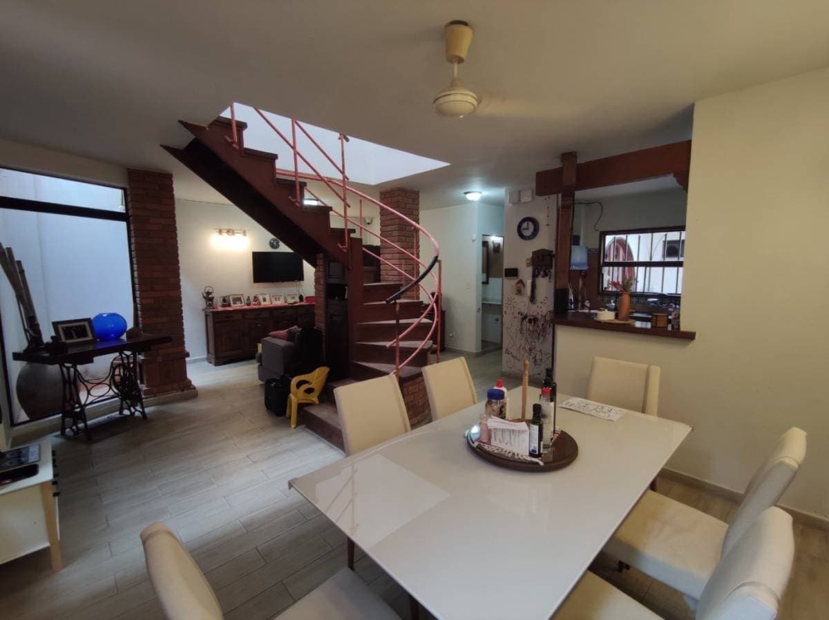 Hermosa casa en barrio Jara, foto 4