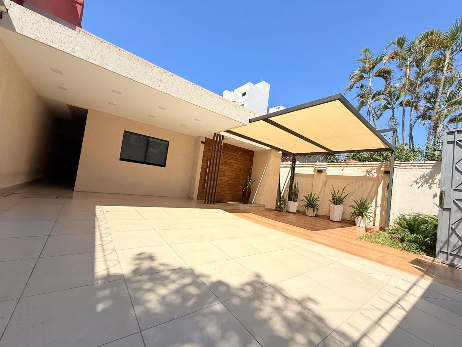 En venta residencia en barrio Recoleta - Asunción, foto 2
