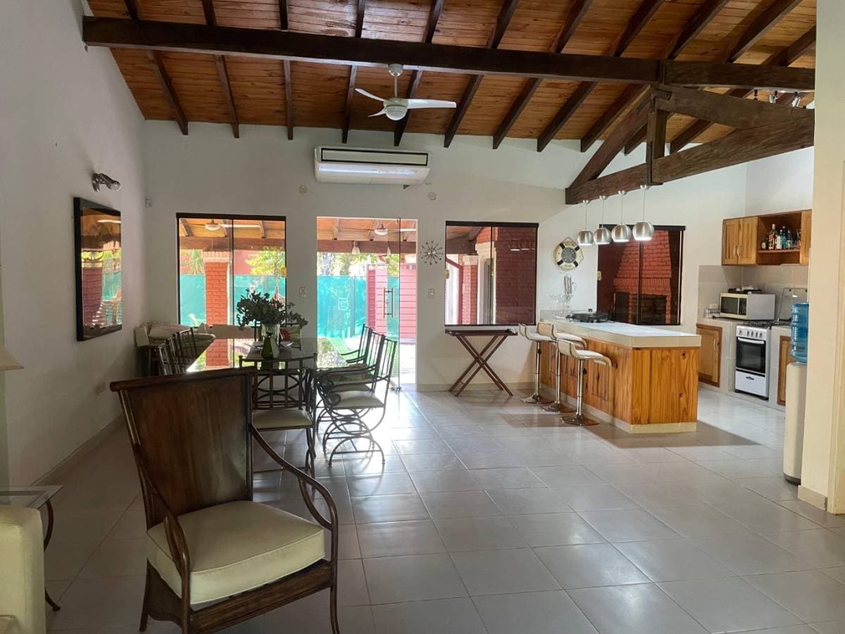 Casa en San Bernardino, foto 2