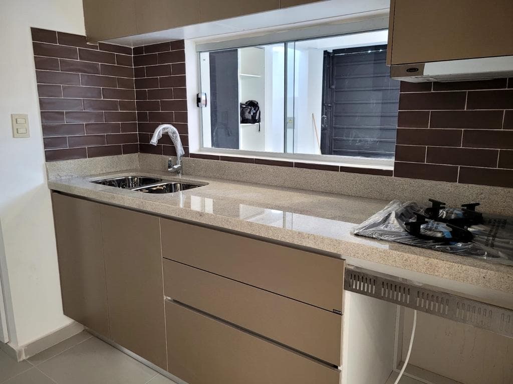 Vendo casa tipo triplex en barrio Jara