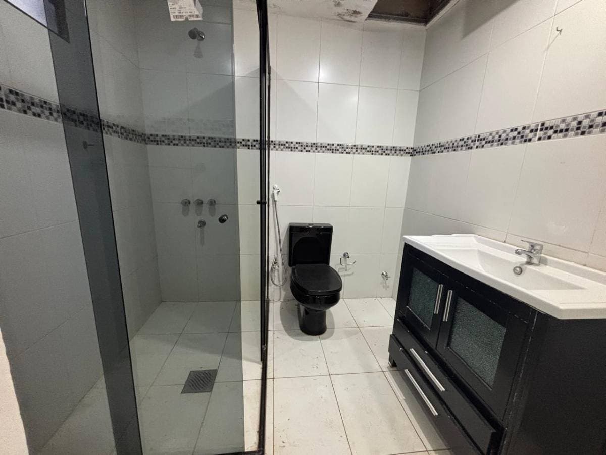 Casa en barrio los laureles para refaccionar, foto 3