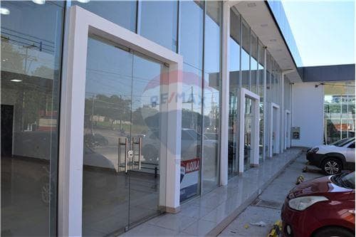 Local comercial artigas y venezuela, foto 3