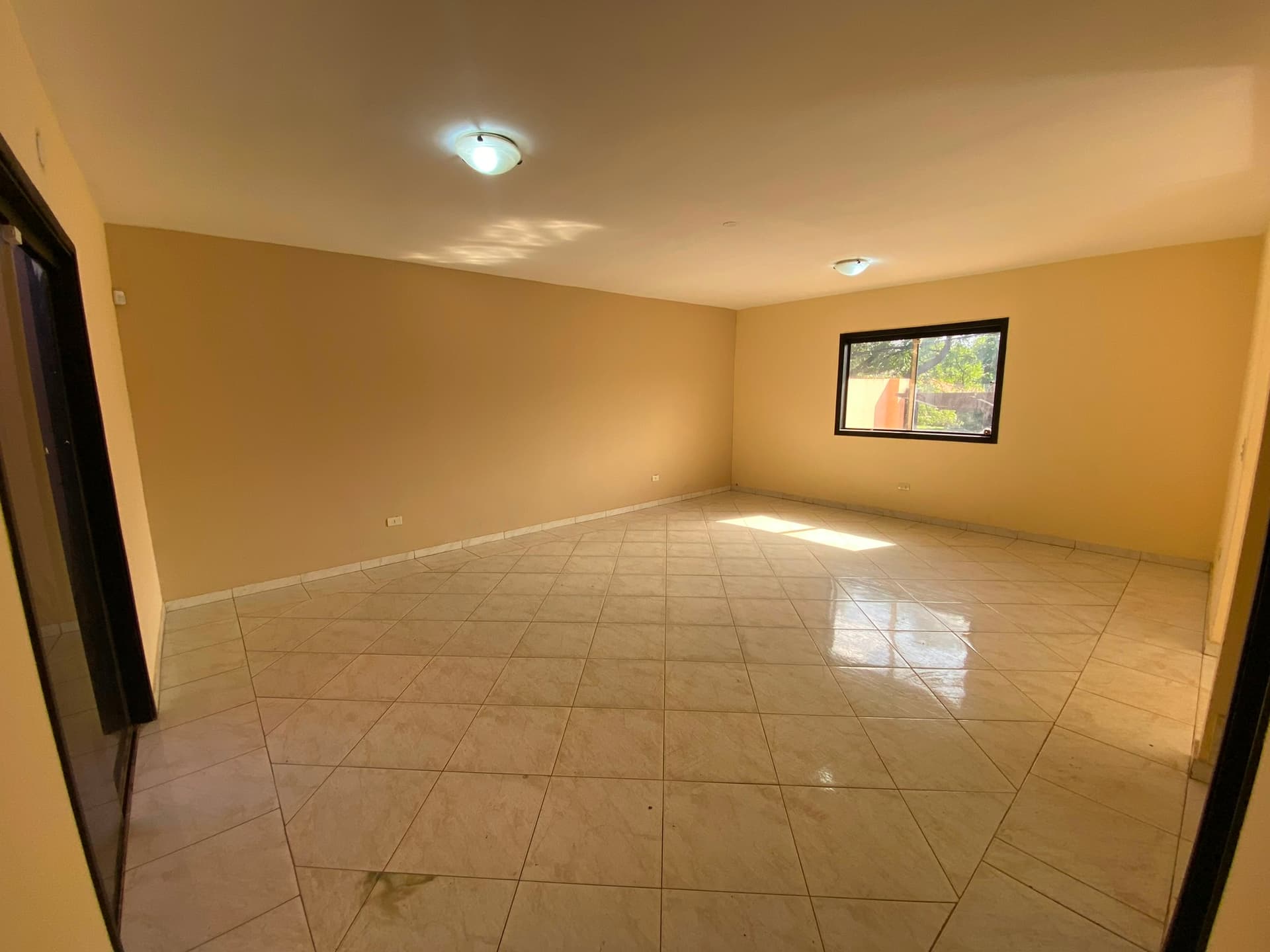 Duplex 3 sobre Jardin de Oro, Luque. Zona Plaza Madero, Rakiura, Conmebol, foto 3