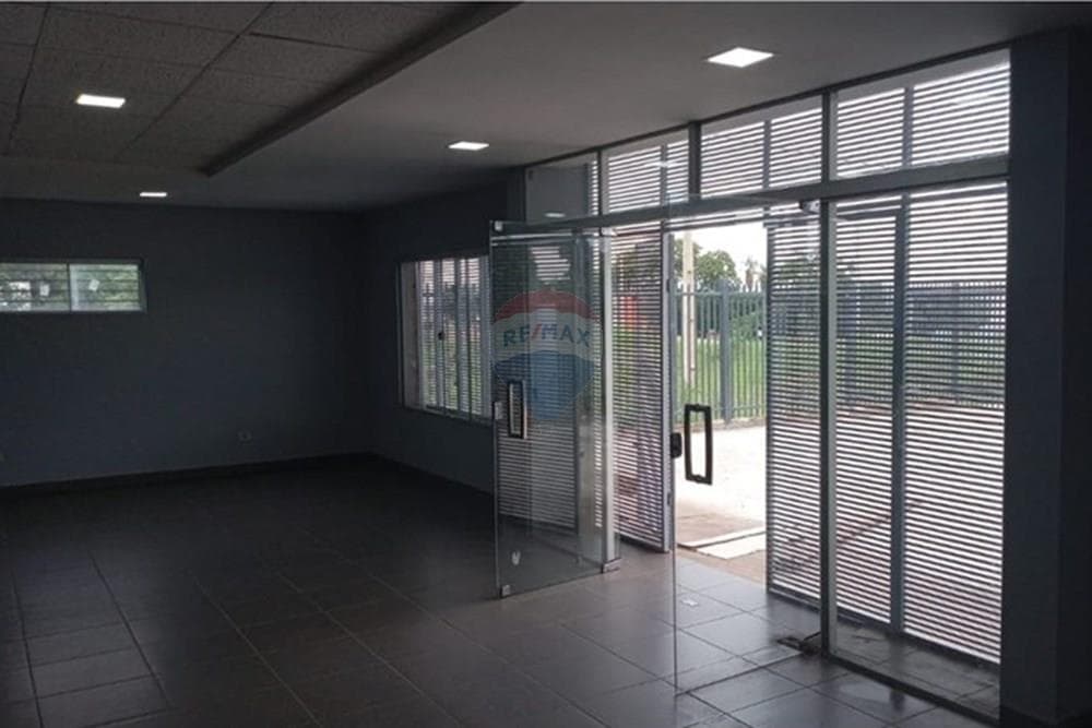 Local comercial en ypane, foto 2