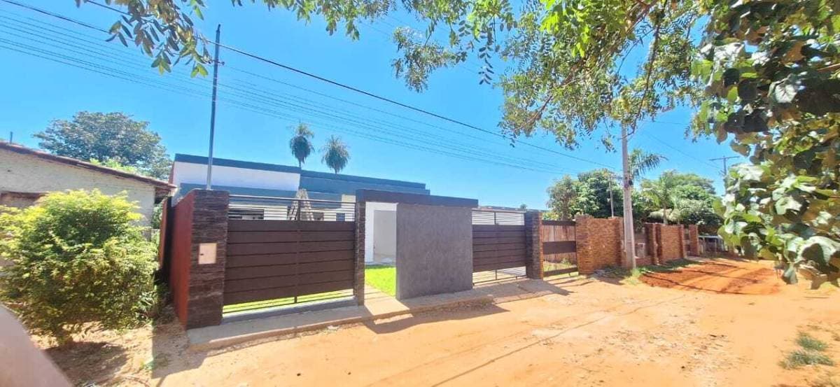 Casa Minimalista venta con dos terrenos, foto 1