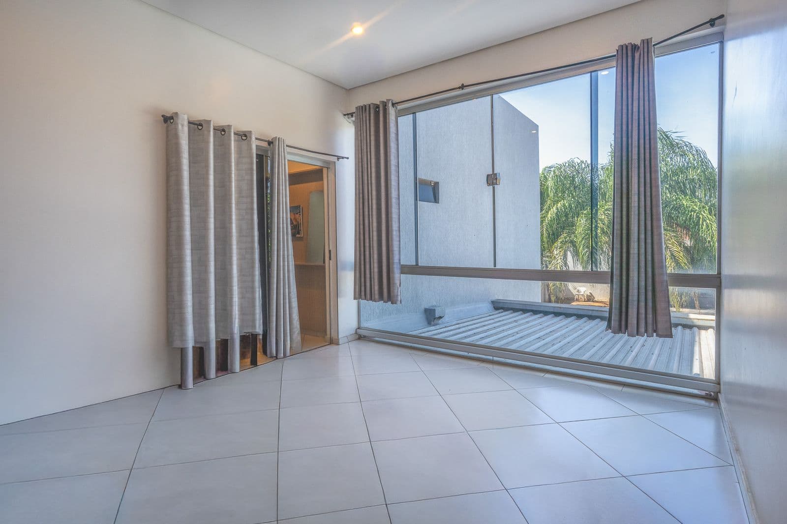 Residencia En Lambare Barrio Panambireta, foto 4