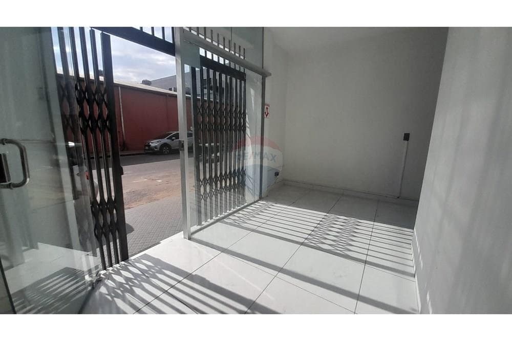 Local comercial en Villa Morra, foto 3