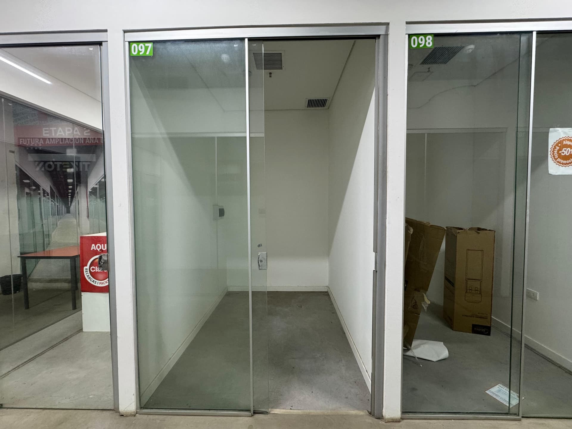 Salón comercial en galería m4, foto 4