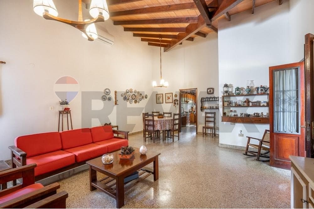Amplia casa en barrio nazareth, foto 5