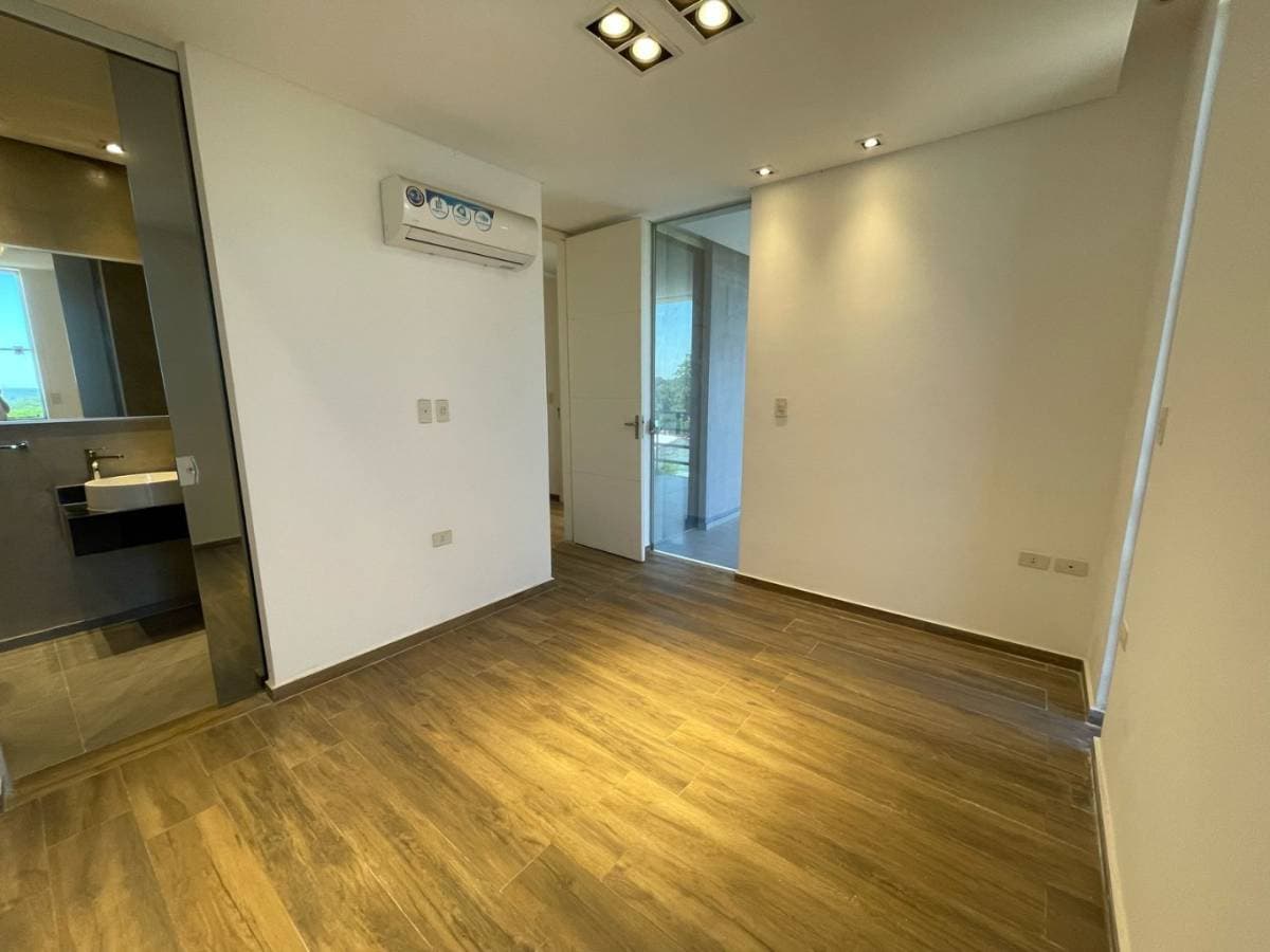 Departamento de 2 dormitorios en Complejo Residencial Lambaré, foto 5