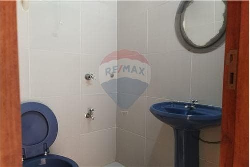 Duplex en esquina a una cuadra de Mcal.López, foto 2