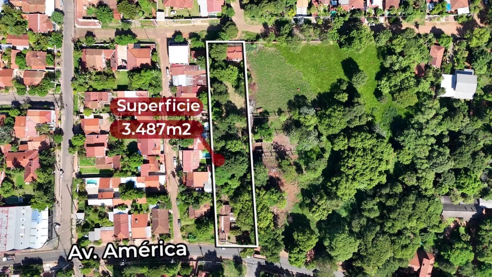 En venta amplio terreno sobre la calle América
