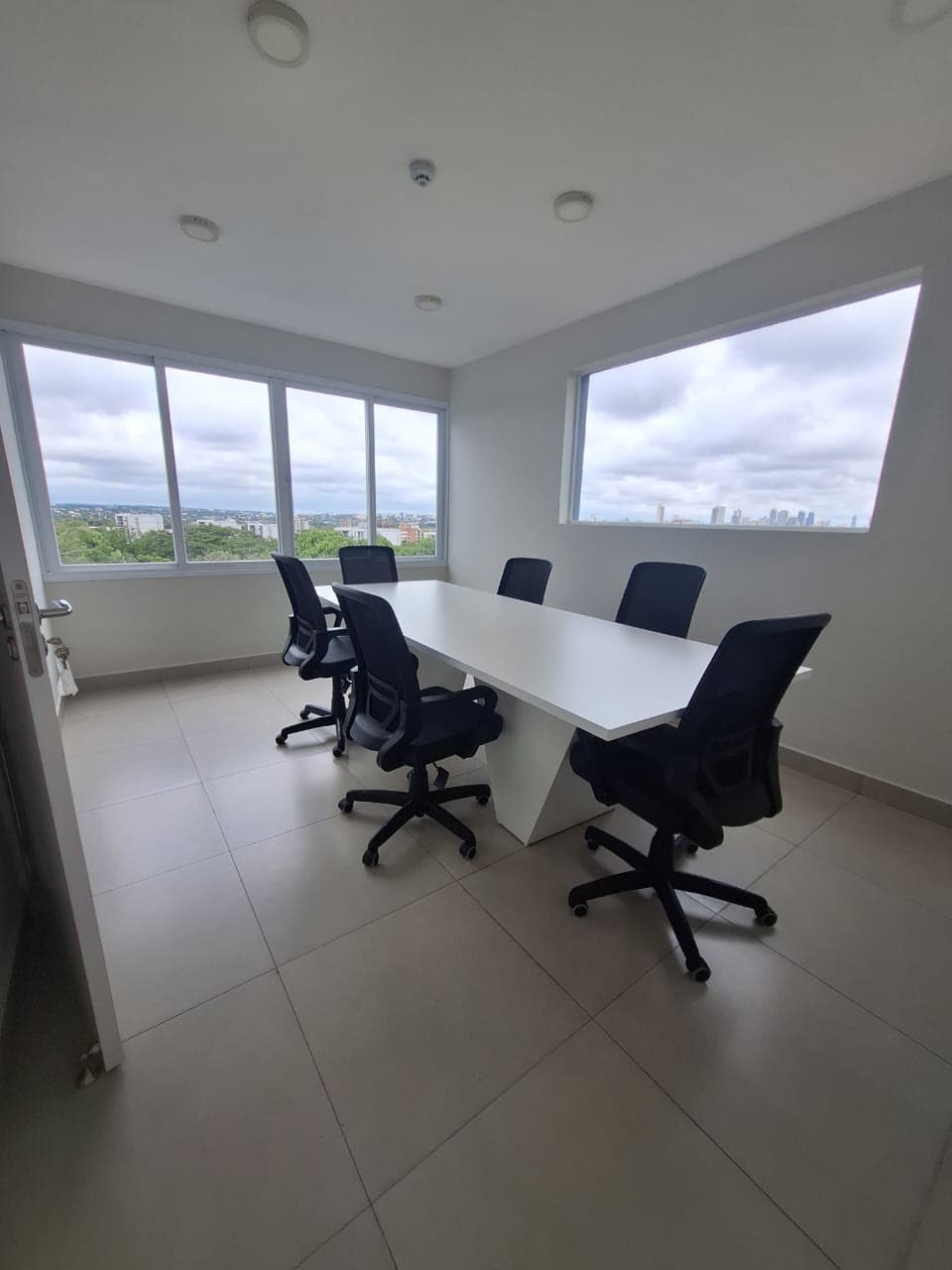 Moderno Departamento Amoblado De 2 Dormitorios En Campo Grande-lap7144441, foto 5