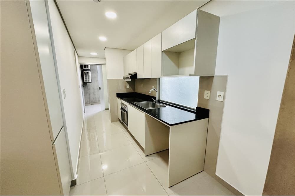 Departamento de 2 dormitorios y cochera en edificio home one, bo. San vicente, foto 1