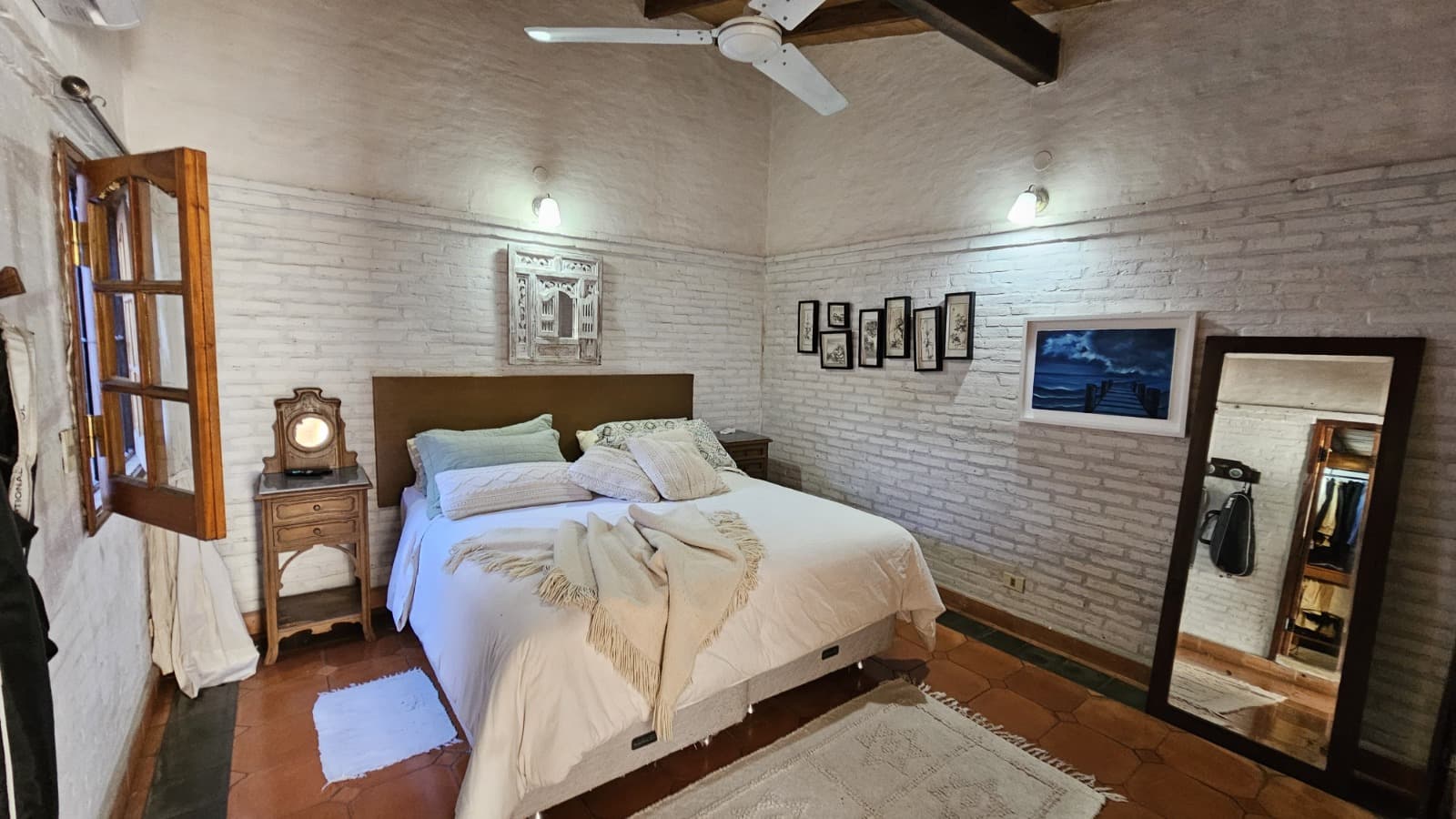 En Alquiler Hermoso Chalet En Barrio Mburucuya