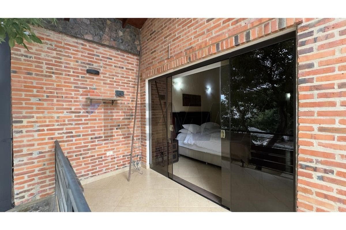 Duplex en barrio Herrera 3 suites, foto 5