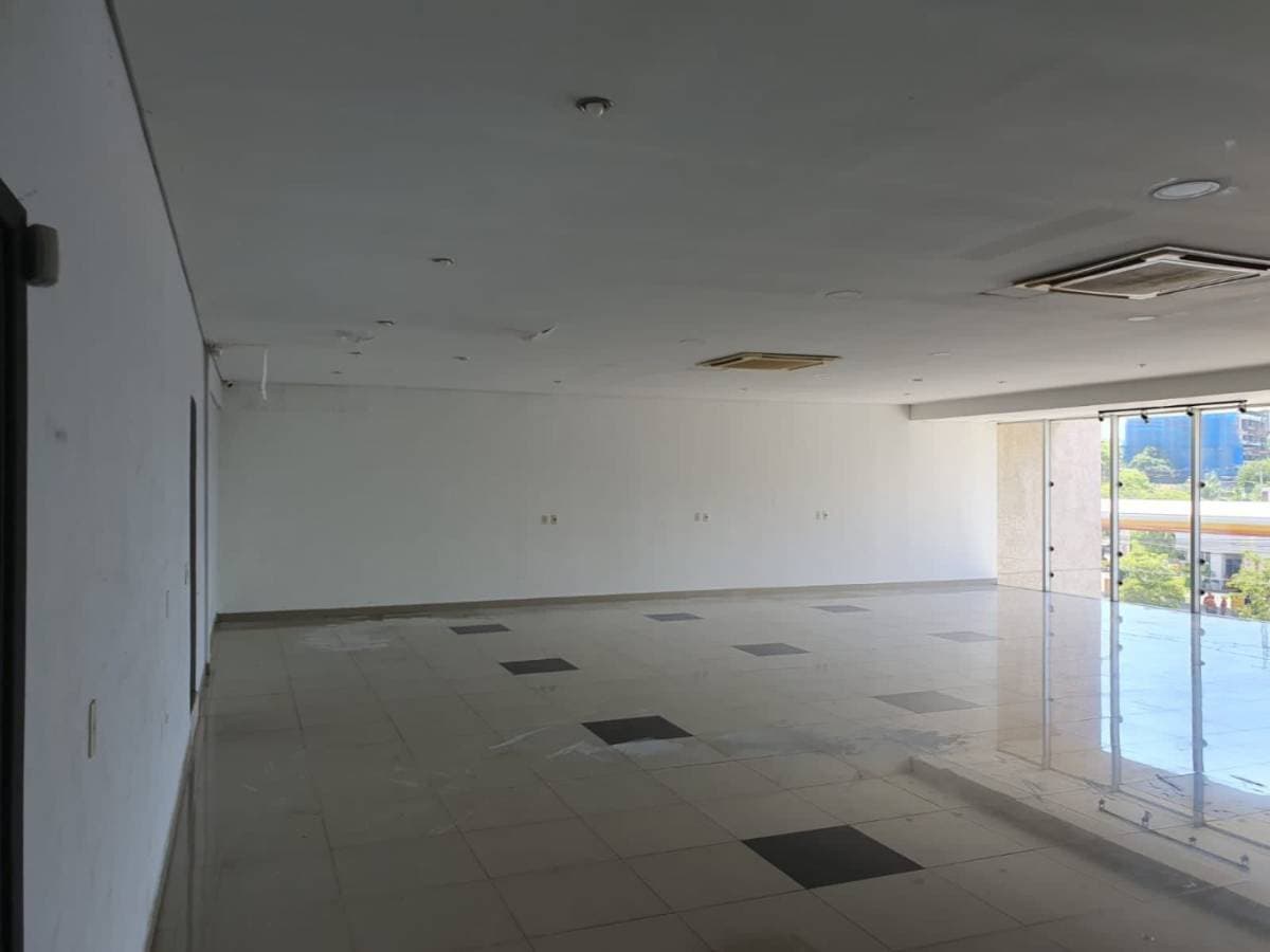 Edificio corporativo y comercial sobre aviadores del chaco, foto 4