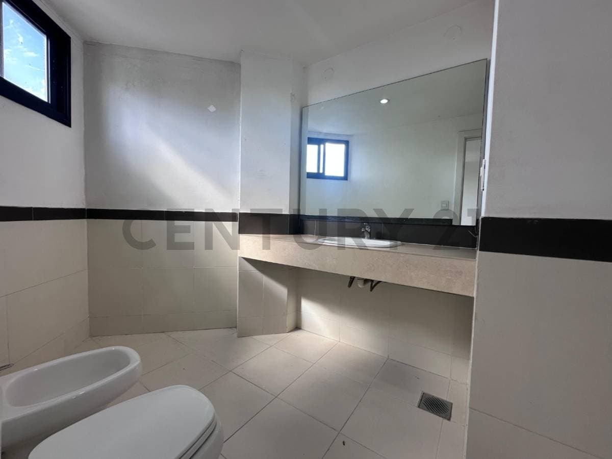 Departamento de tres dormitorios más área de servicio en moravia, foto 4