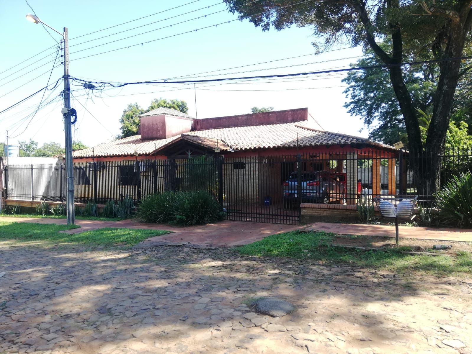 Casa con amplio patio en laurelty-Luque, foto 1