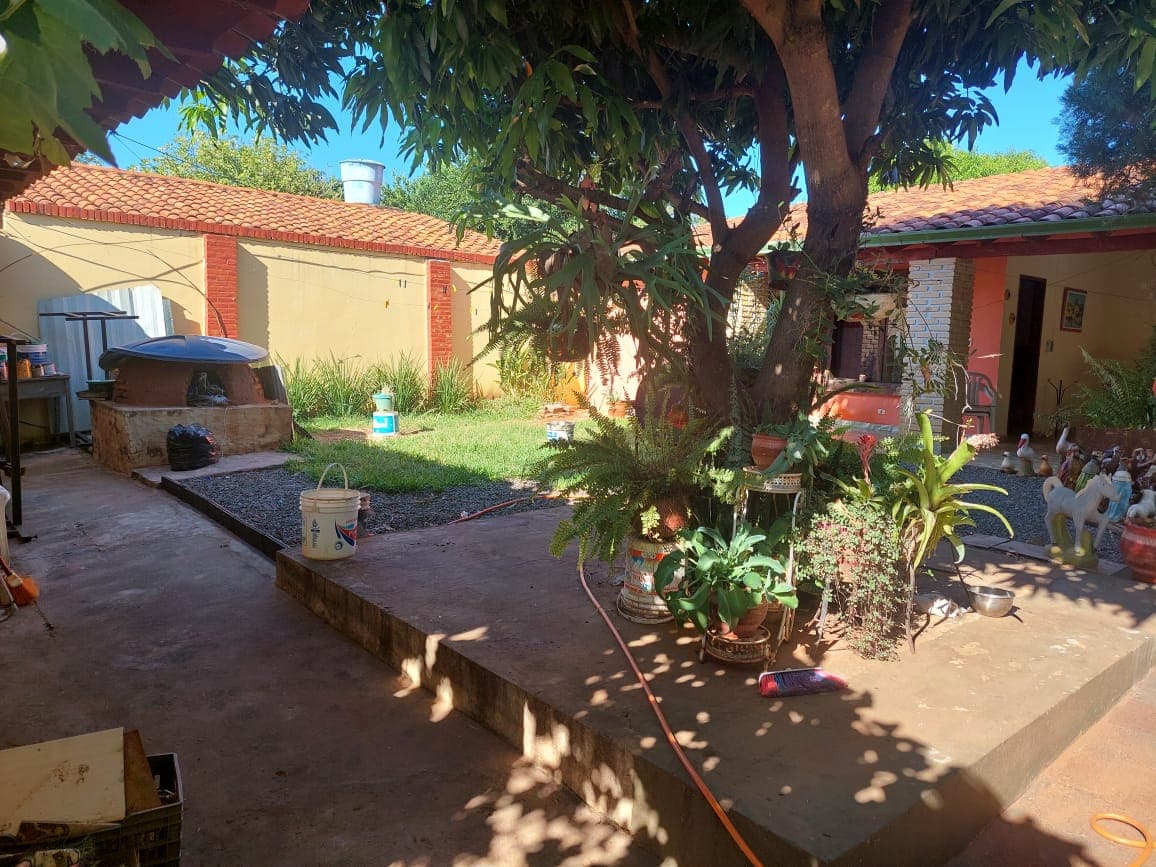 Hermosa casa en Luque, foto 3