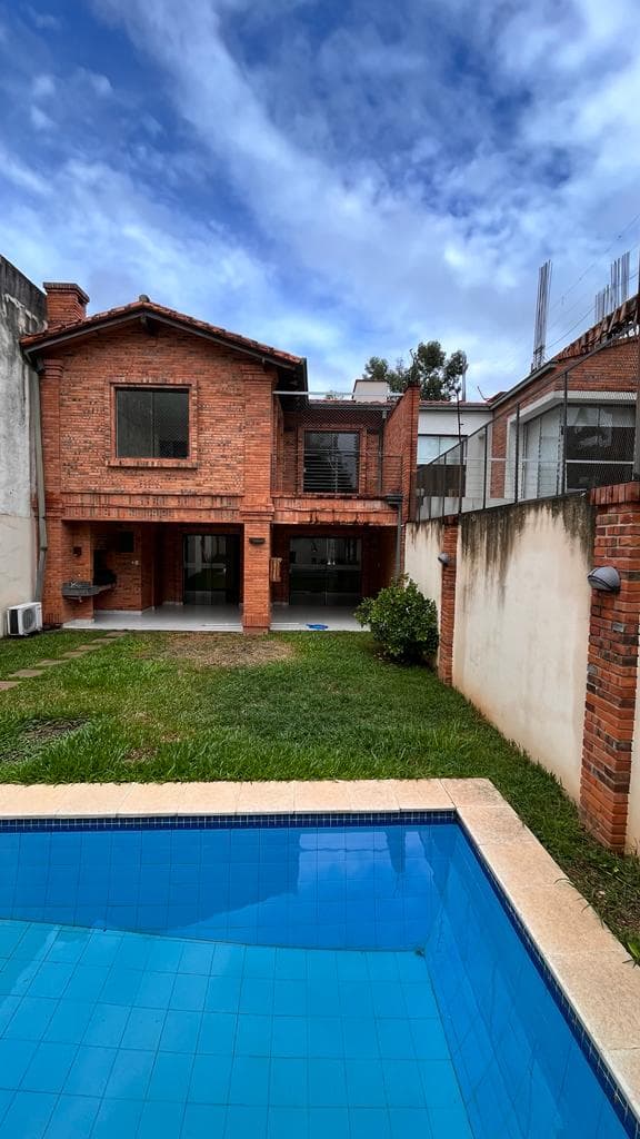 Casa Pareada Zona Mburucuya, foto 2