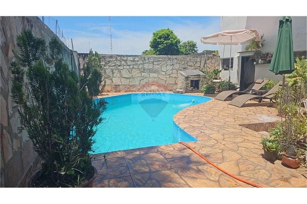 Amplia Casa con Piscina en Sajonia, Asunción, foto 2