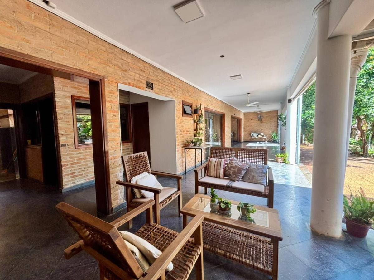 Residencia de Gran Porte en Fernando de la Mora – Zona Norte, foto 5