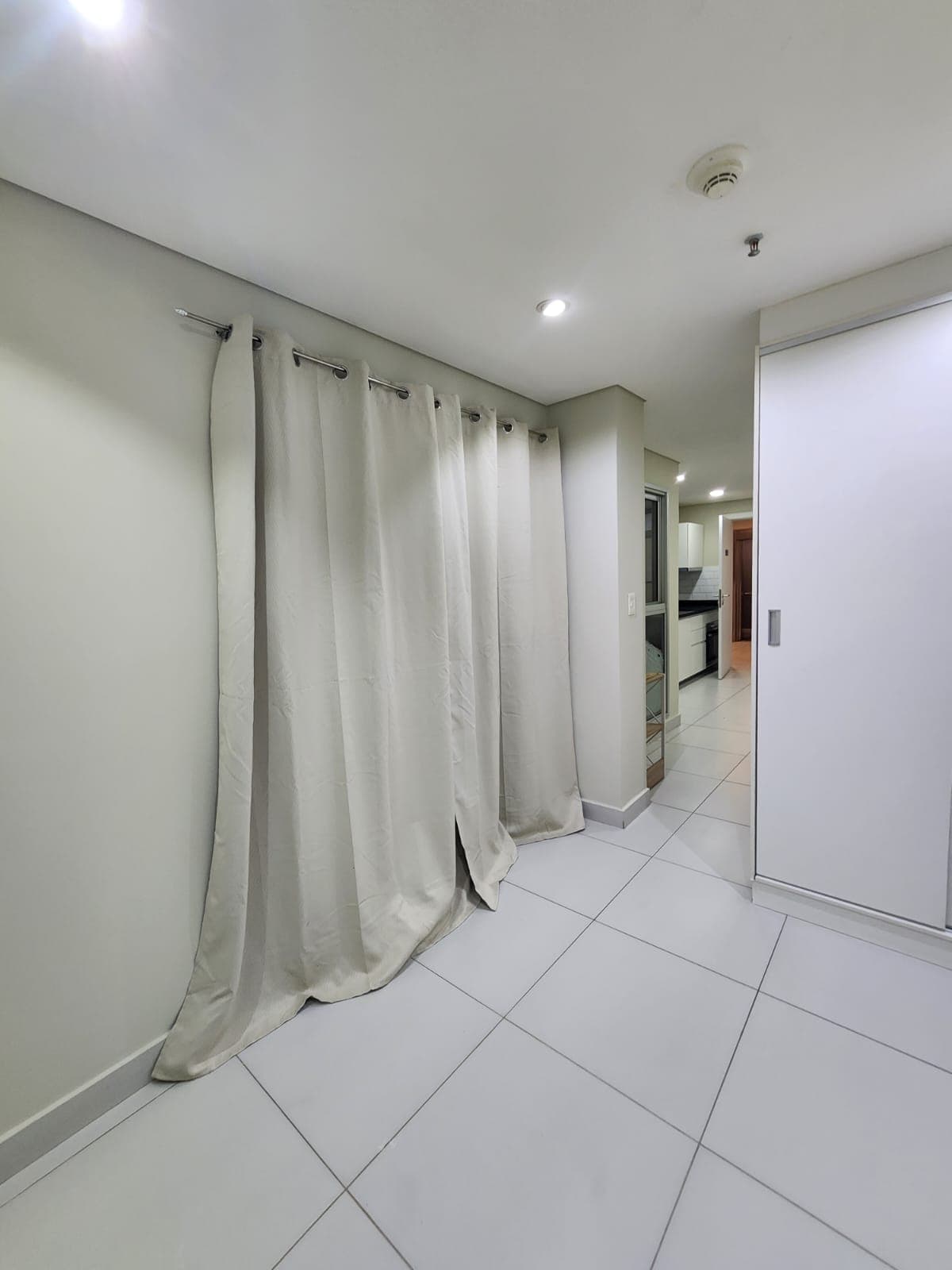 Departamento 1 dormitorio semiamoblado en los laureles — foto 5