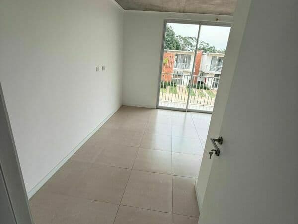Duplex de 3 hab en condominio cerrado loma merlo, foto 5