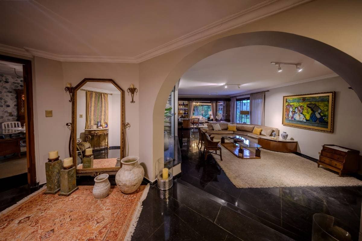 Residencia de Gran Porte en Alquiler: Espacios Amplios y Confort Total, foto 4