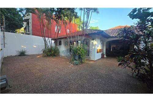 Casa-Venta-PY Asunción Terminal Paraíso Paraíso entre Ecuador y Dr. Ramiro…, foto 2