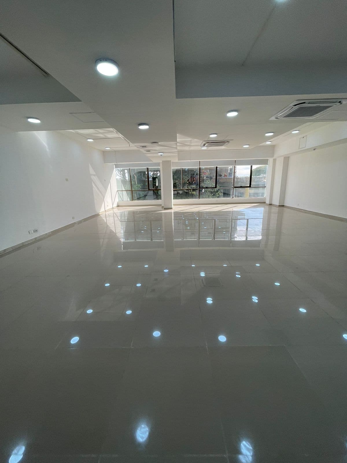 De local comercial / oficina — foto 2