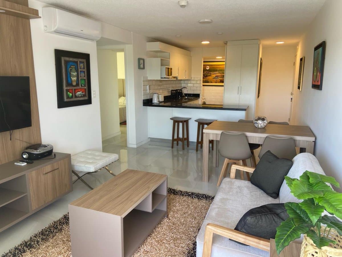 ID 15987 - Alquilo Departamento Amoblado 2 Dormitorios En Altamira Surubi´I Mra, foto 5