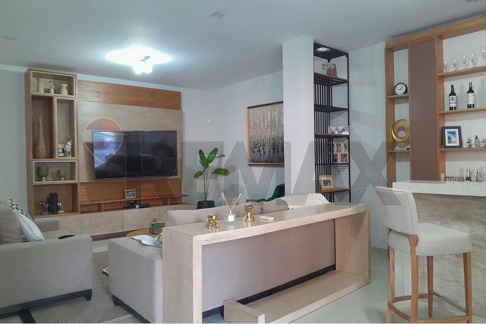 Casa con piscina en San Lorenzo, foto 3