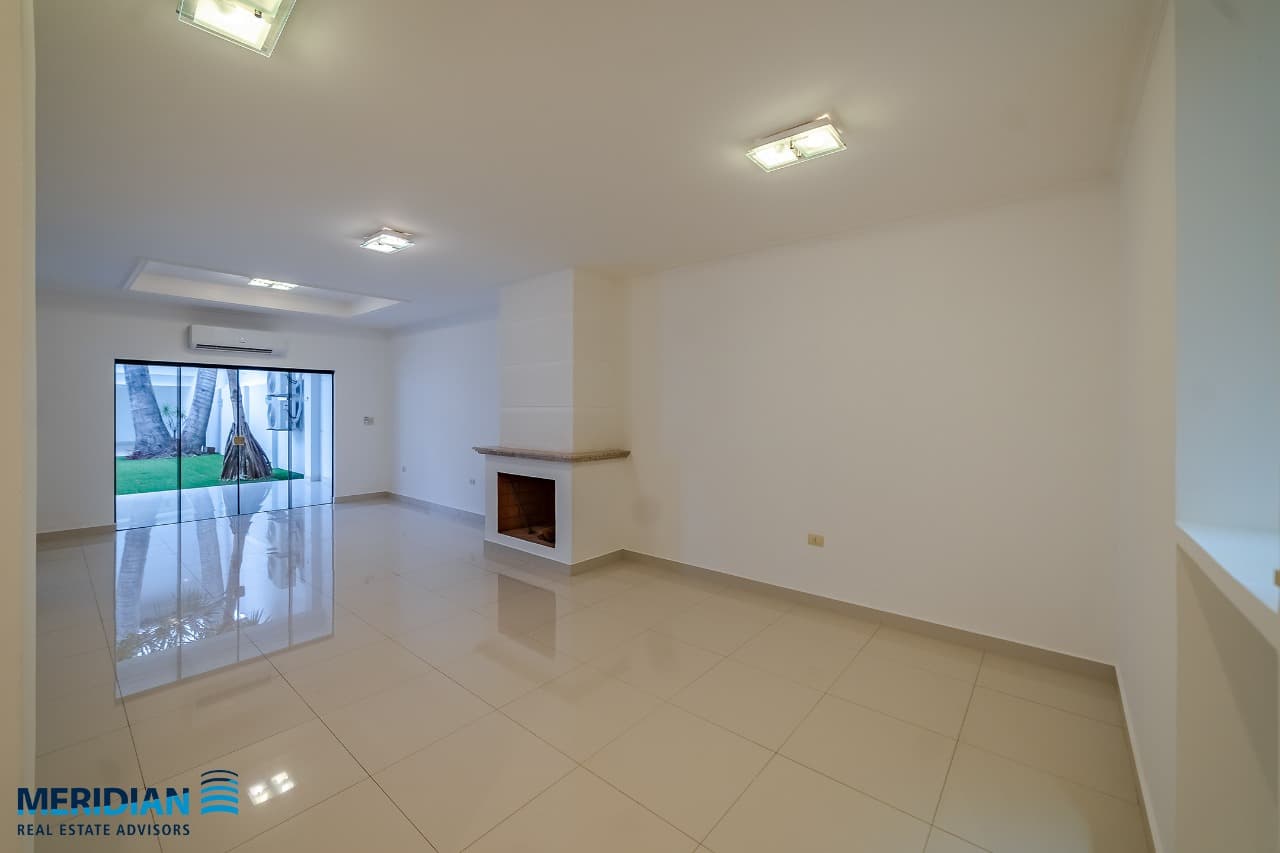 Hermosa casa de 4 dormitorios en ykua sati — foto 4