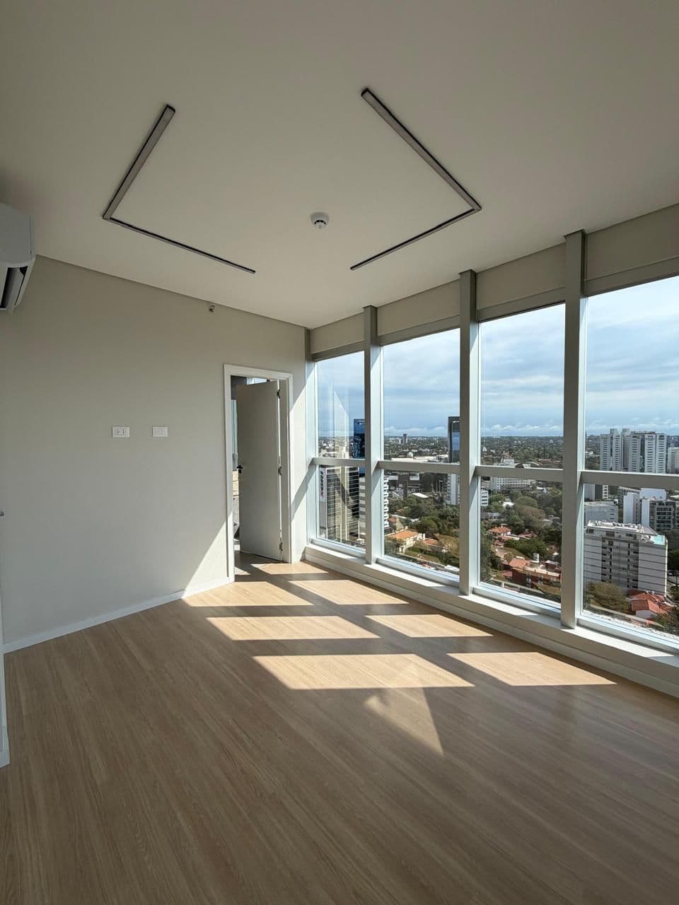 Departamento de 2 habitaciones en el Piso 16 Asunción Las Lomas, foto 5