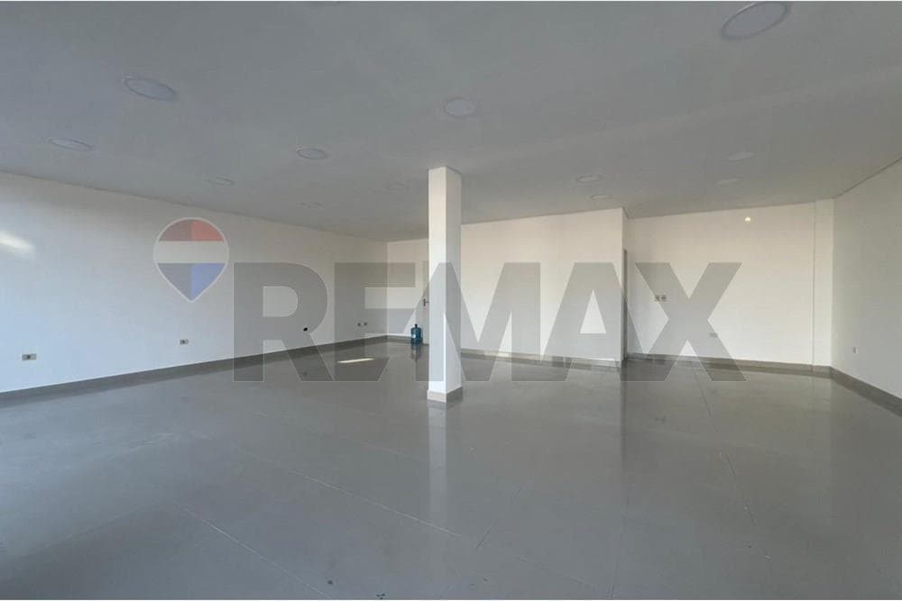 Local Comercial - Alquiler - Villa Elisa, Paraguay, foto 3
