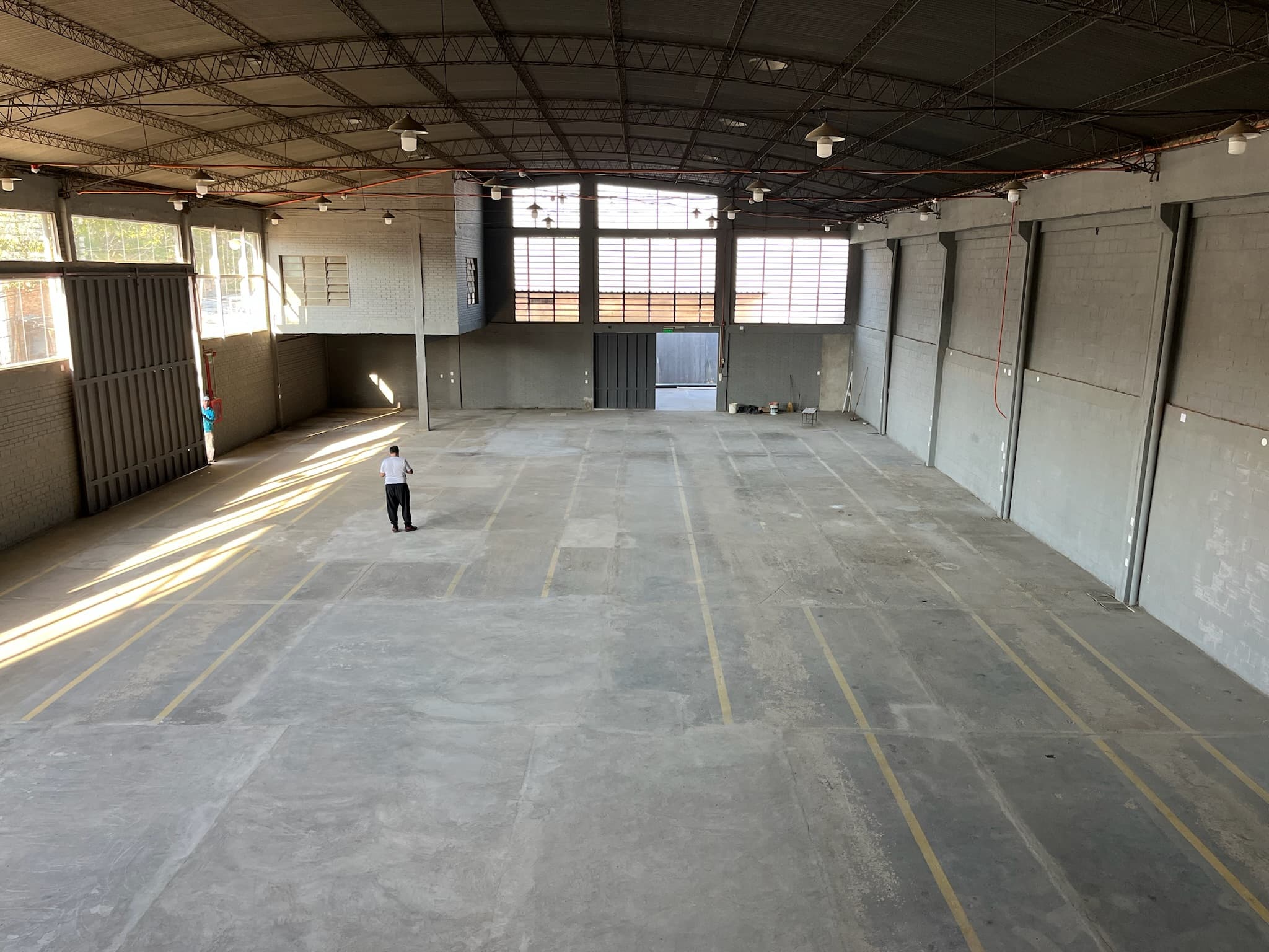 Deposito en zona industrial — foto 4