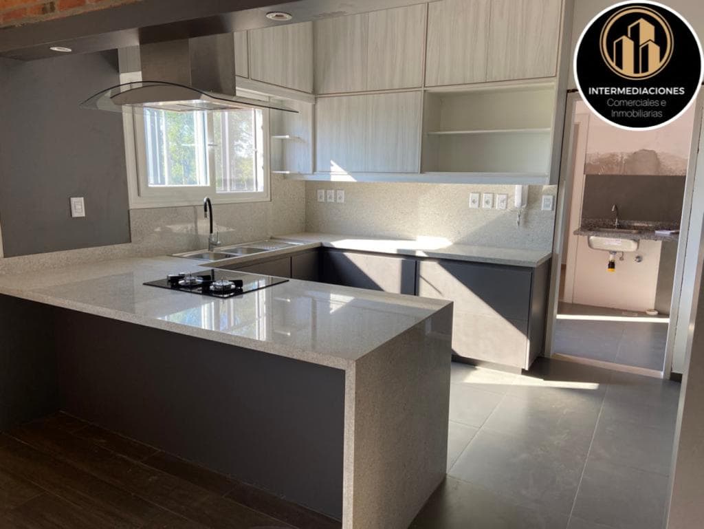 En venta vivienda en surubi'i, foto 4