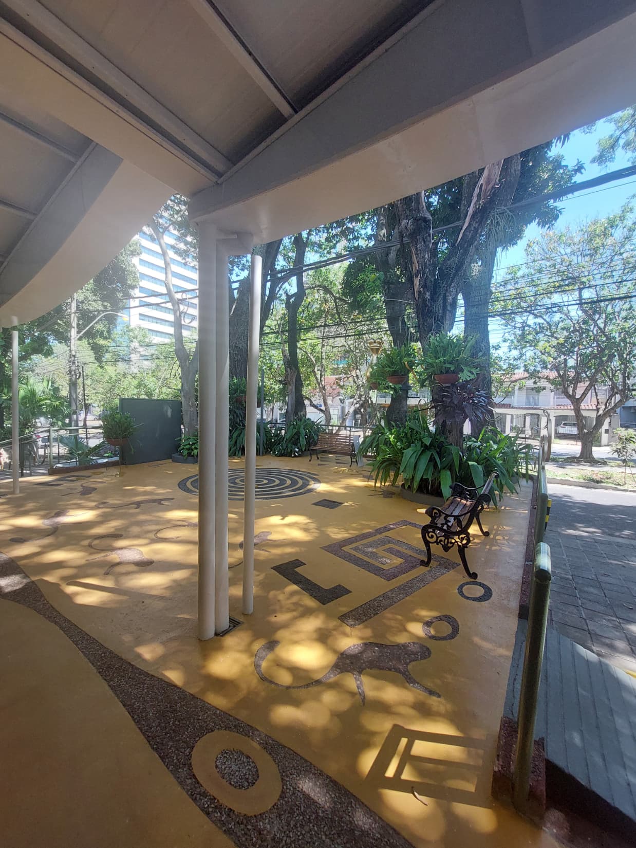 Alquilo salon comercial
