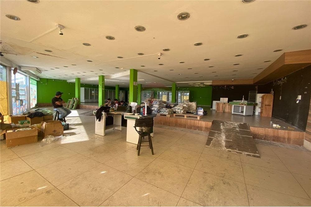 Amplio local comercial en el centro de San Lorenzo — foto 2