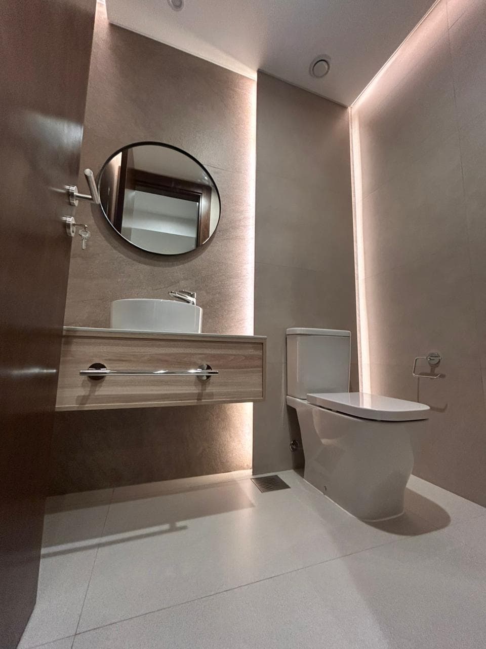 Hermosa casa condominio amazonia zona shopping mcal y Villa Morra — foto 2