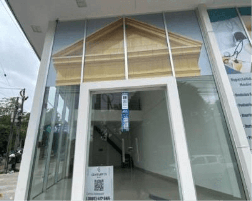 Alquilo local comercial en esquina en Ñemby