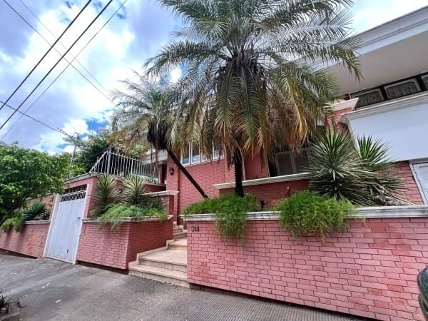 Hermosa Casa Barrio Villa Morra, foto 2