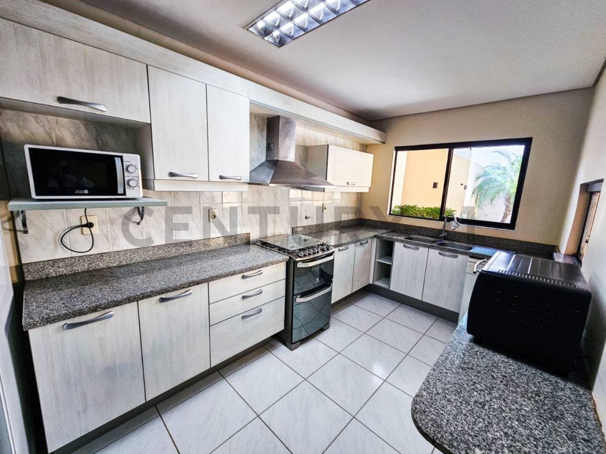 En Venta Casa Pareada en Lambaré, foto 3