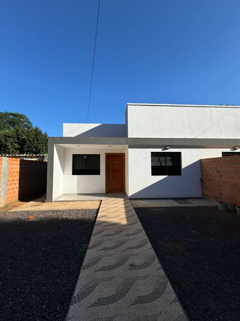 Casa en laurelty Luque — foto 2