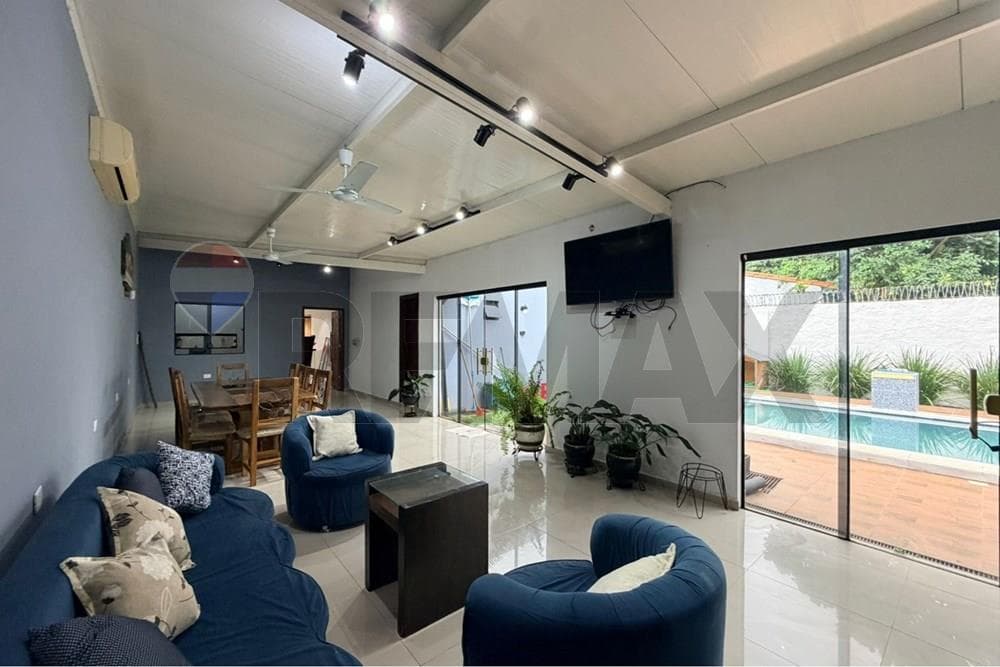 Casa con piscina lista para habitar, Mora Kue, Luque, foto 3