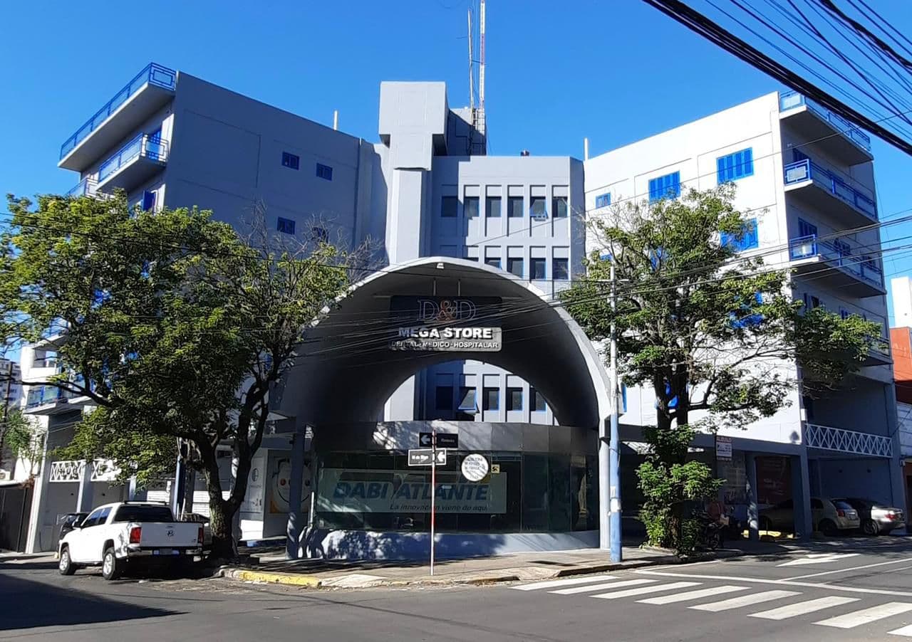 Salón y oficinas en el centro de asuncion a 3 cuadras del mall excélsior — foto principal
