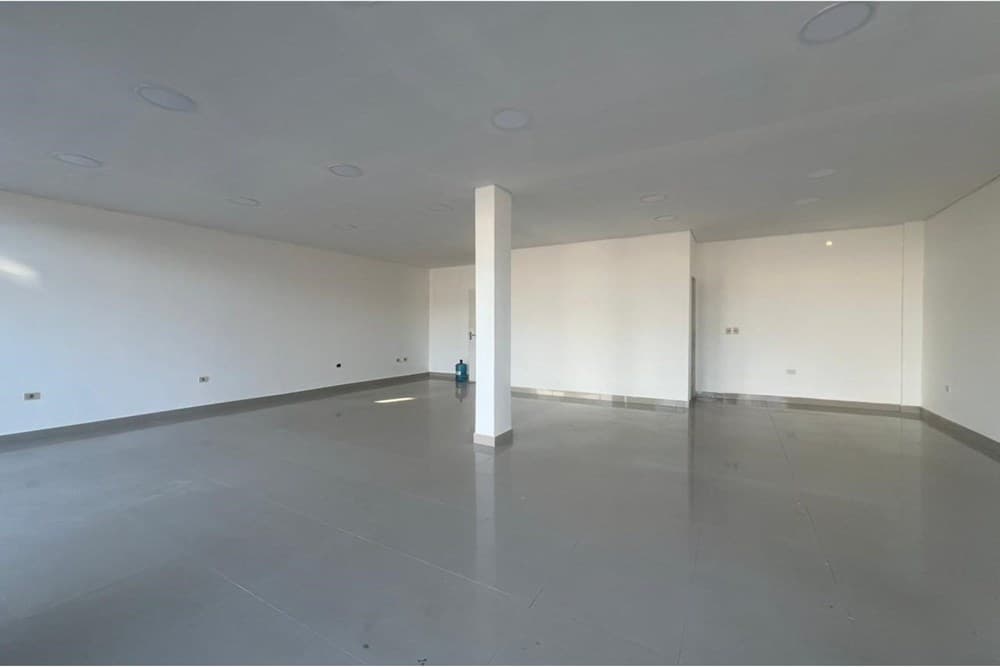 Amplio local comercial en Villa Elisa, foto 4