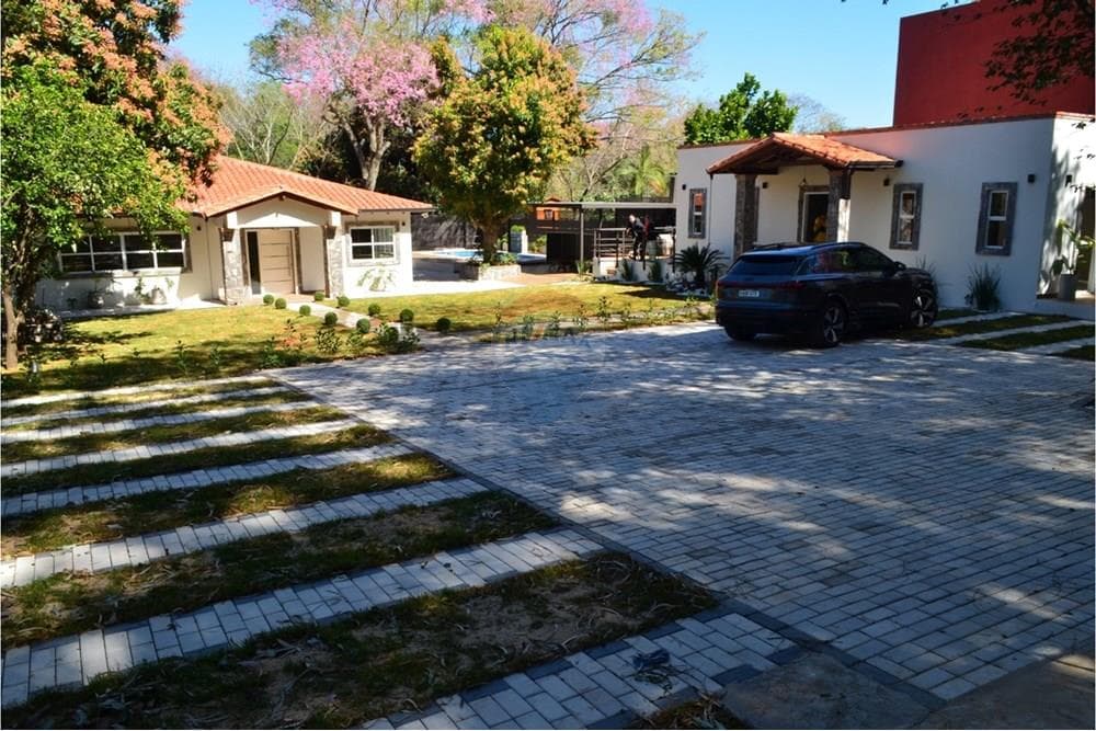Casa - Venta - San Bernardino, Paraguay, foto 2